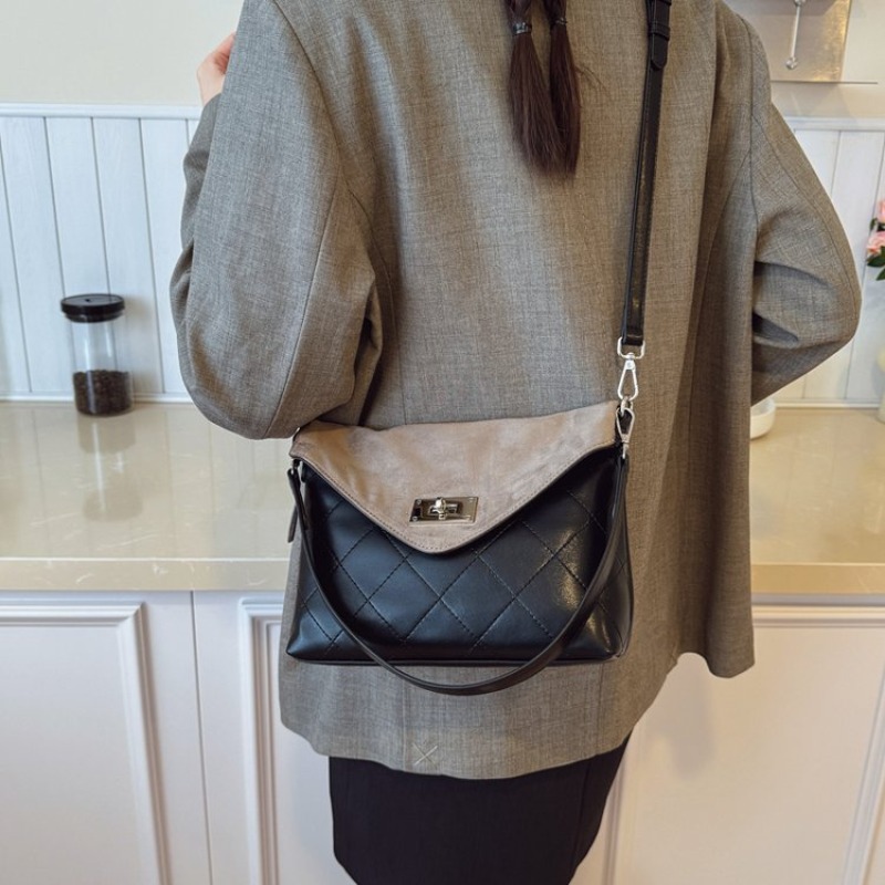 Vintage Modische Wickeltasche, – Vintage Fashion In Paris Bewertung und Preis
