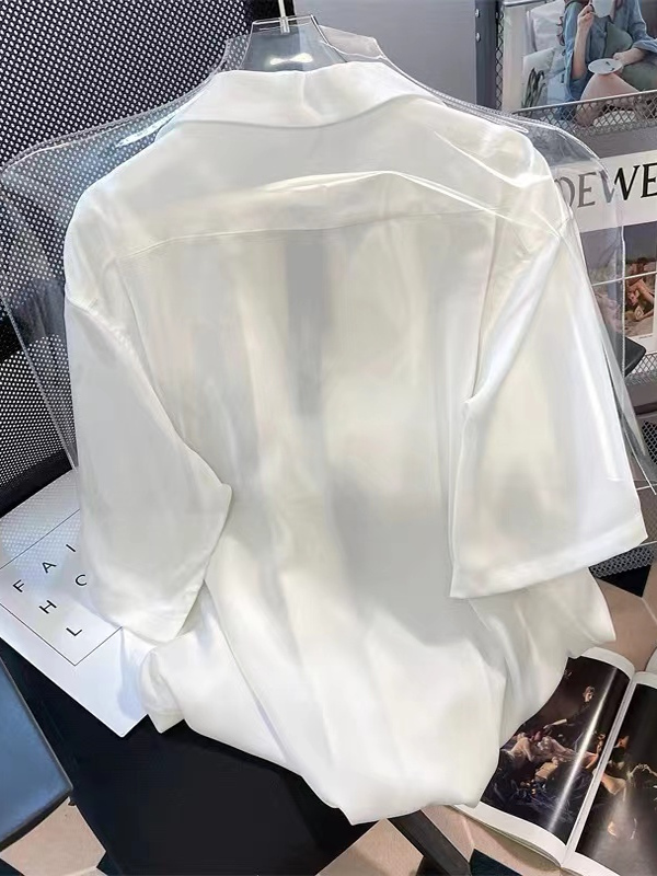 Koreanischer Stil, künstlerisc – Vintage Fashion Years Bewertung und Preis