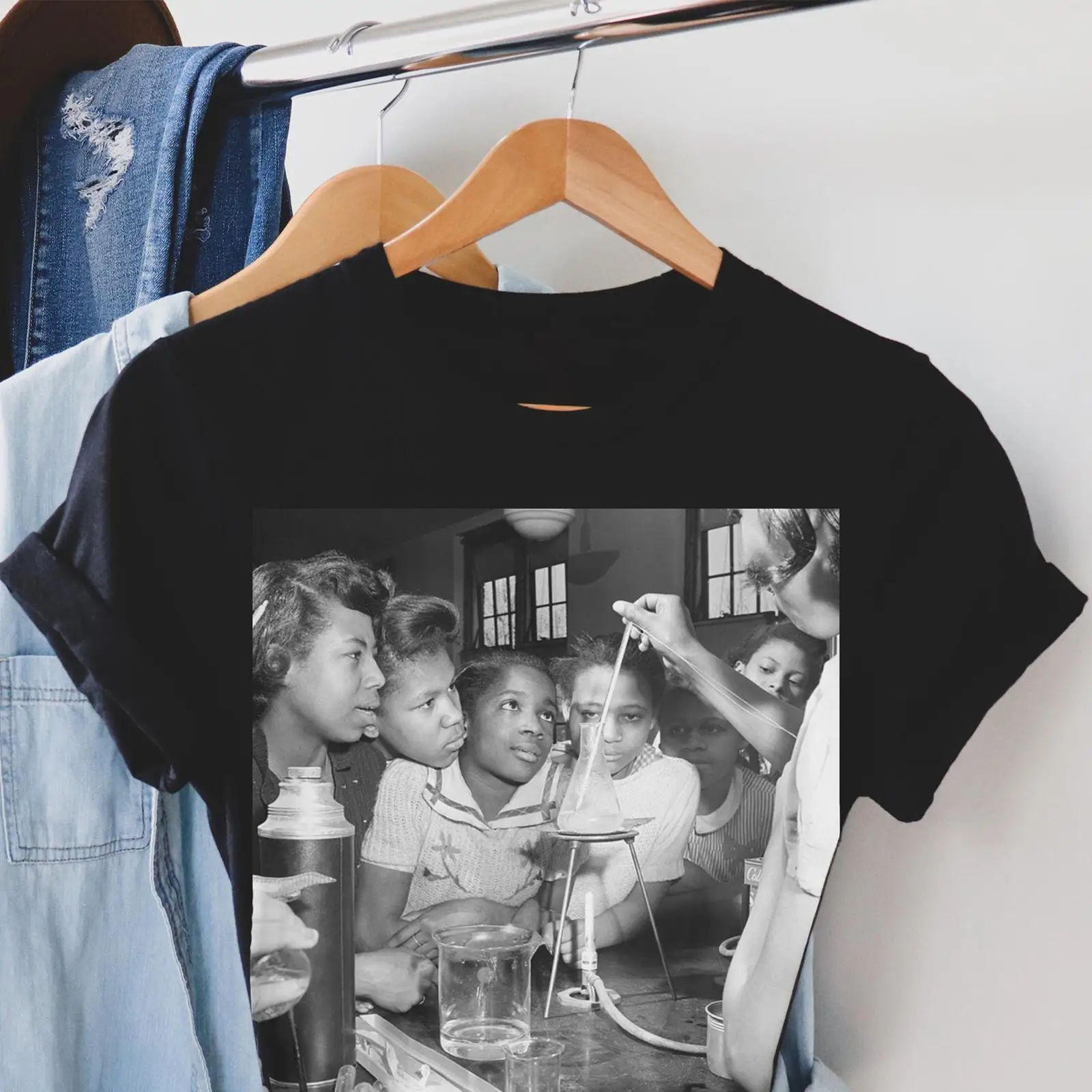 T-Shirt „Black Girls in Scienc – Vintage Fashion History Bewertung und Preis